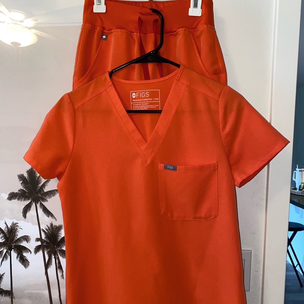 Womens FIGS scrub set- Sunset Orange
